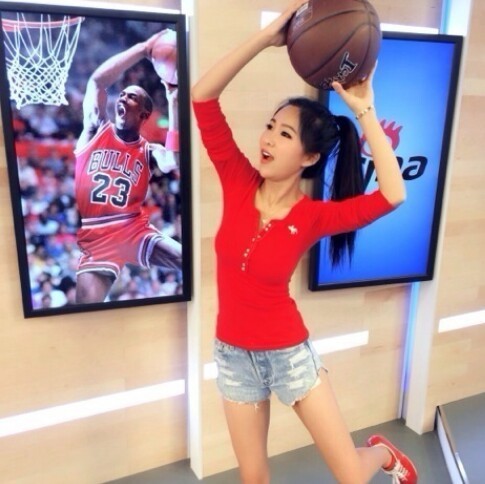 101311 玲安《NBA前线女主播》