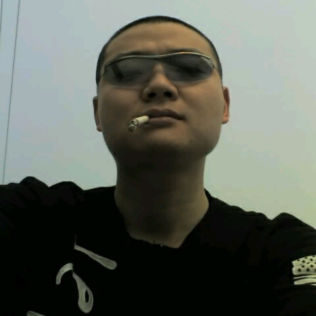 1070304 人称十二