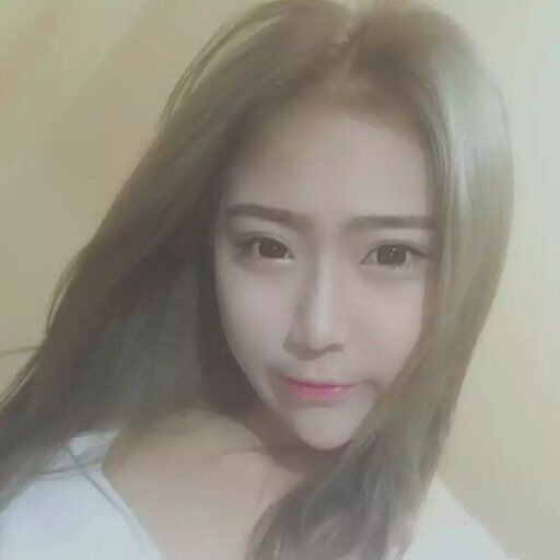 1071182 a黑丝少女