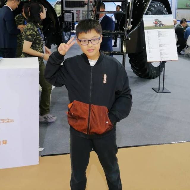 1076544 双子星