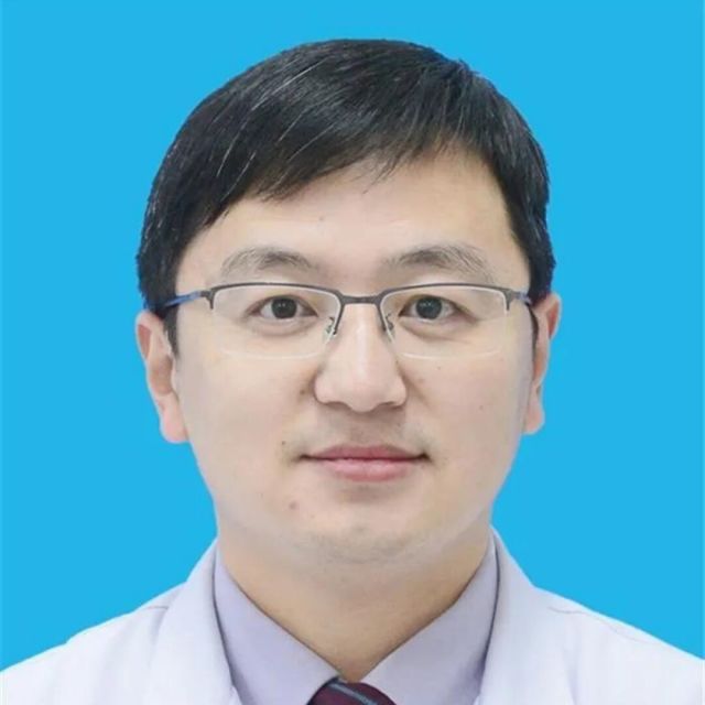 1078279 像神一样的男人，花一样开