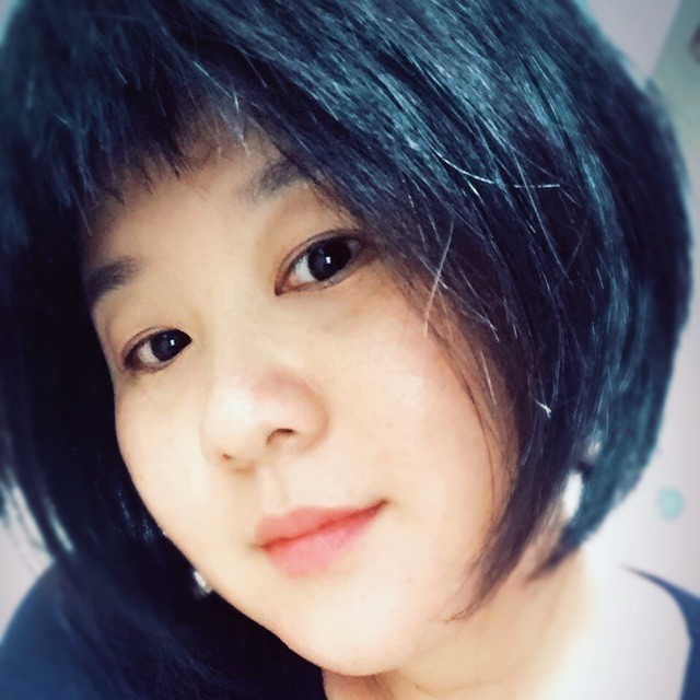 1079619 Lily Lau