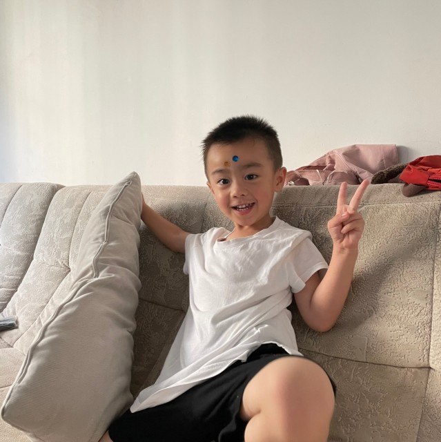 1083878 突然飞来的俊男