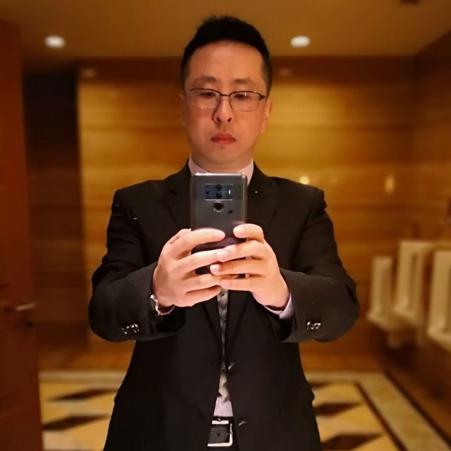 1095118 劳伦斯.谢