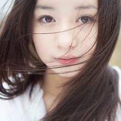 1112101 黑客姑娘