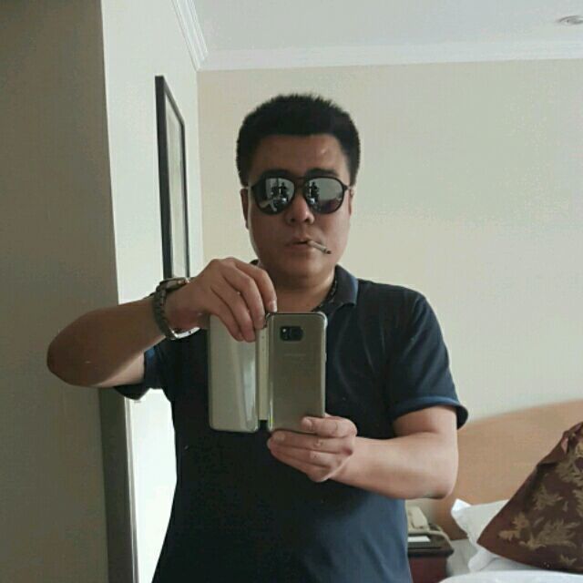 1121287 穿制服的土匪
