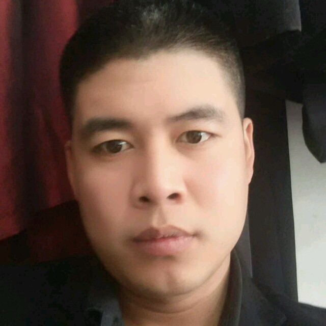 1121841 风中揽月
