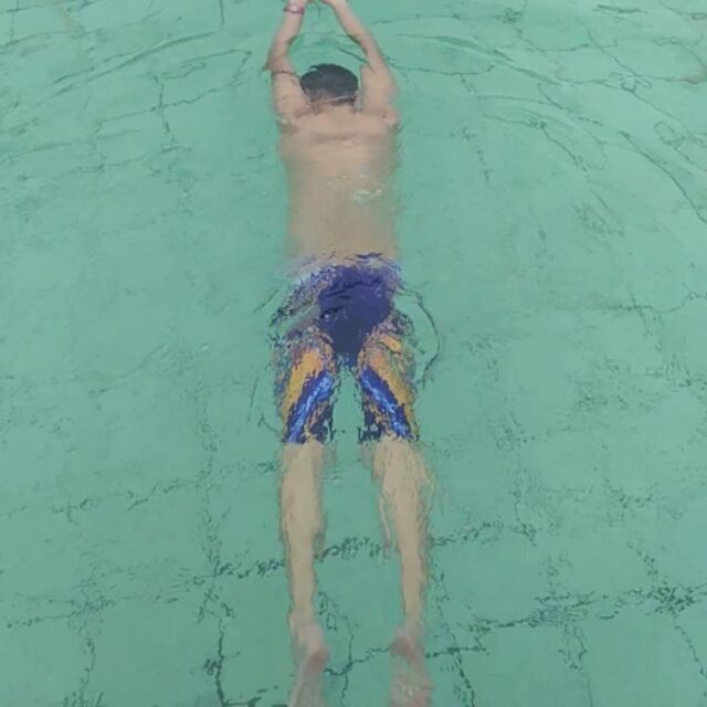 1130217 灯芯糕