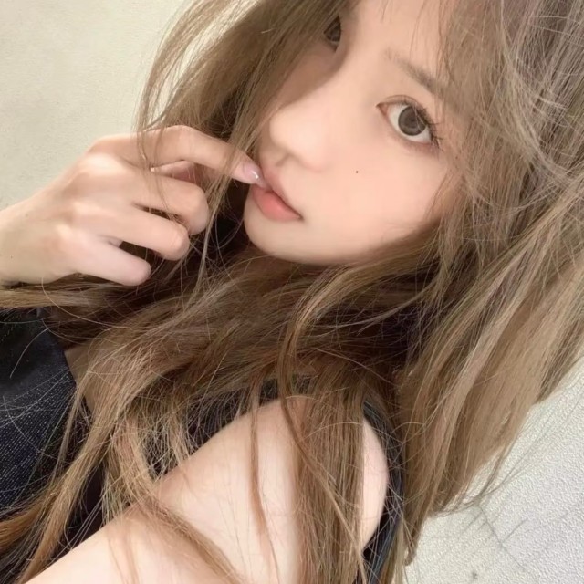 1135363 咸鱼翻身白肚皮。