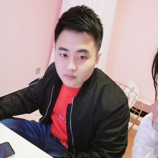 1145400 一抹烟云。