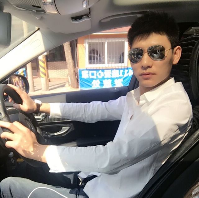 1154882 绅士
