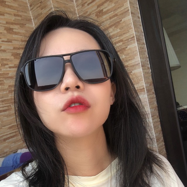 1161762 Vivian_燕。