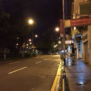 1162428 喜欢下雨的声音