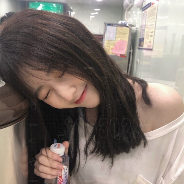 1163022 黑夜里De萤火虫