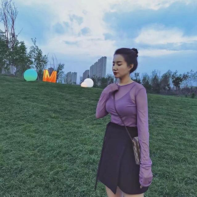1166763  。女·
