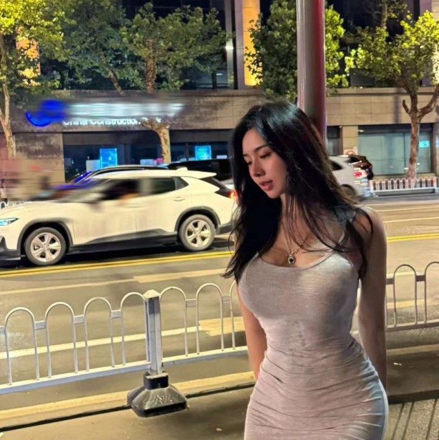 1176076 ฅ