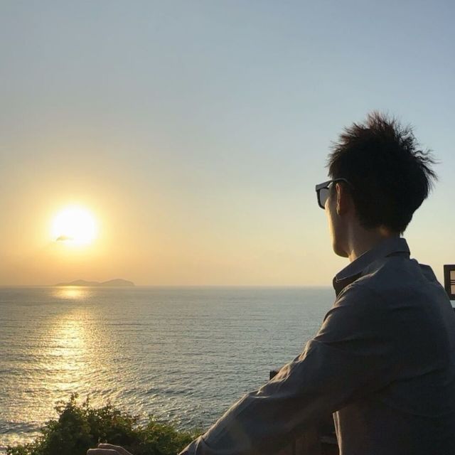 1202445 S k y 、