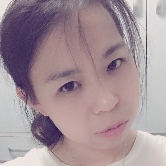 125749 晶莹