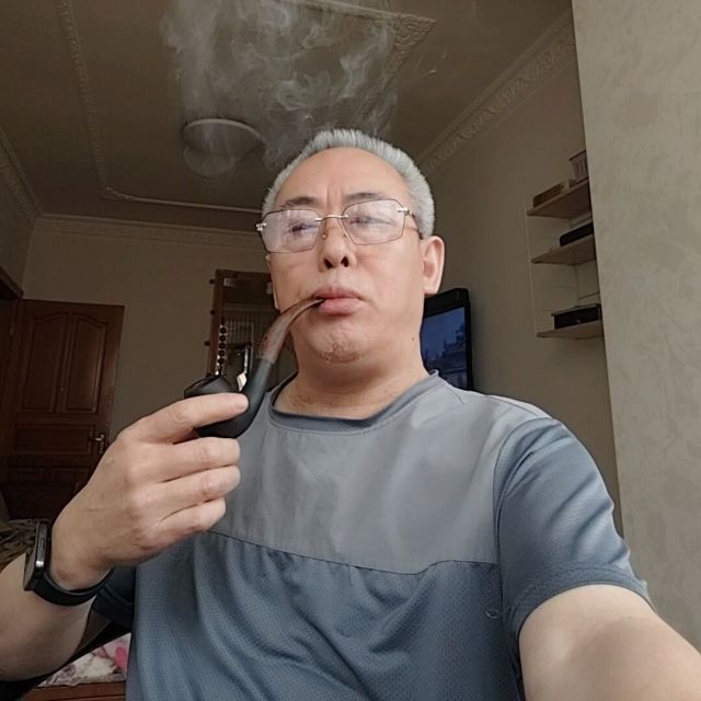 1275430 指南针