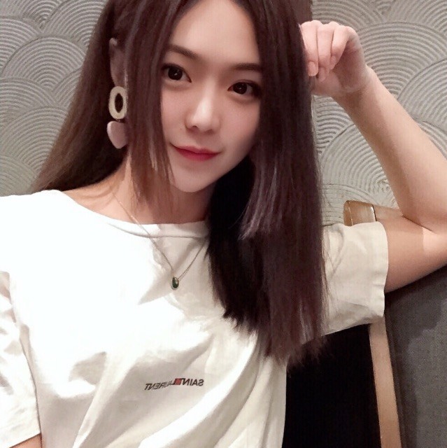 1281042 桃子