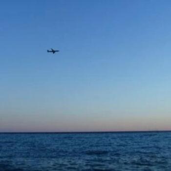 1281683 海阔天空