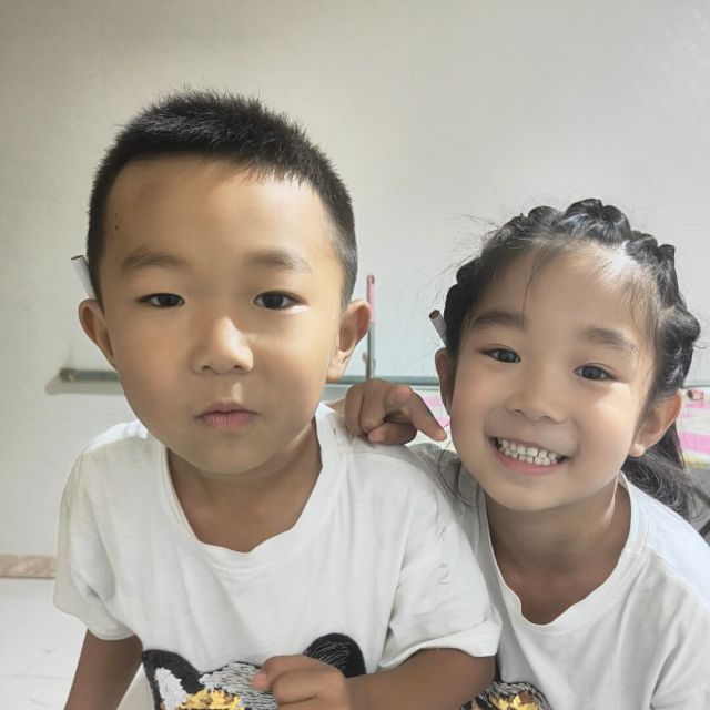 1282957 珊珊
