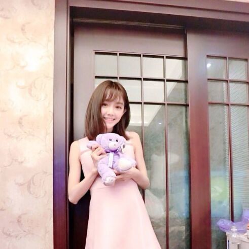 1289359 施小鱼
