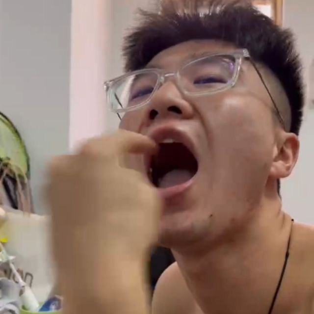 1292418 张子轩