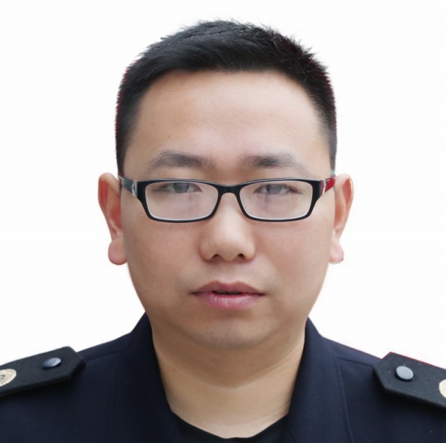 1292915 任毅成