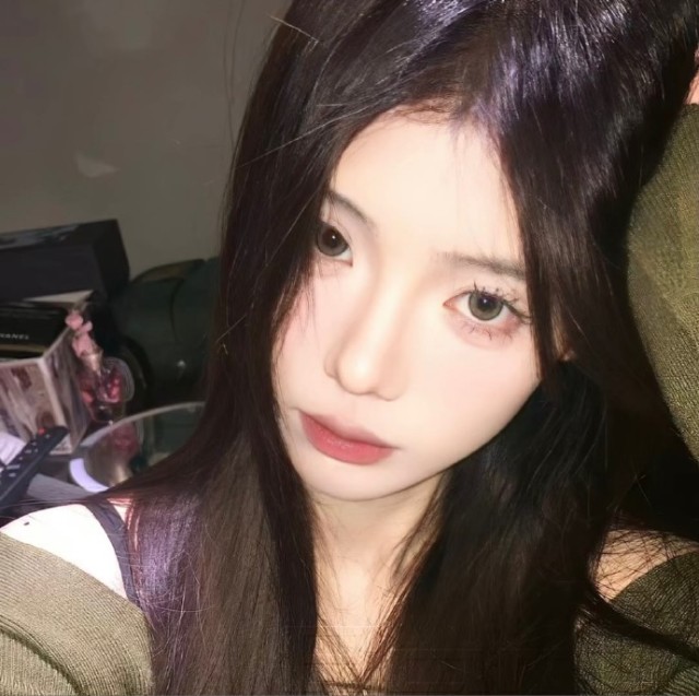 1298700 ♚ 旁观者。