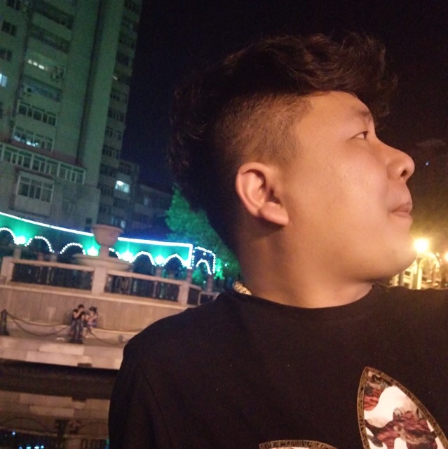 1299882 麦克风龙哥