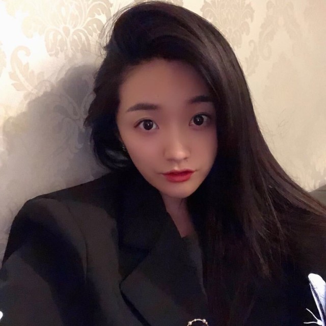 1304043 ＞﹥＂
