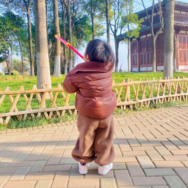 1304325  