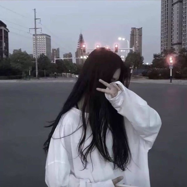1323208 血色
