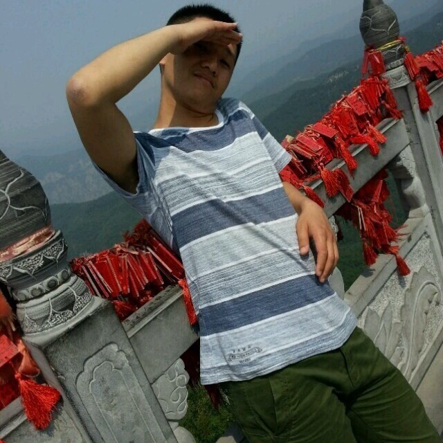 1335351 月满抱佳人