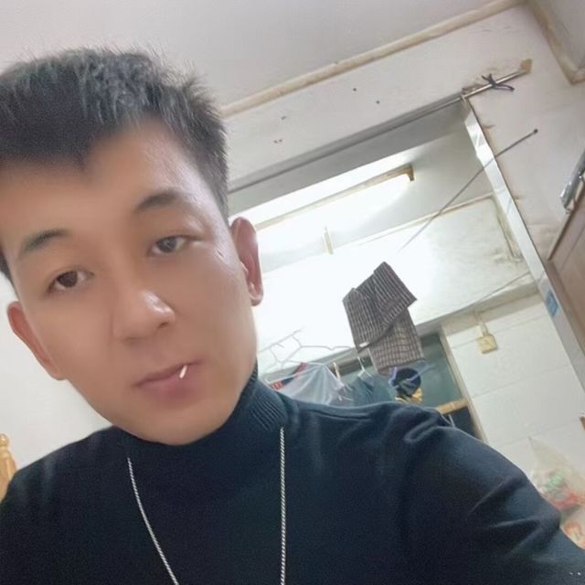 1360288865 小丑侯