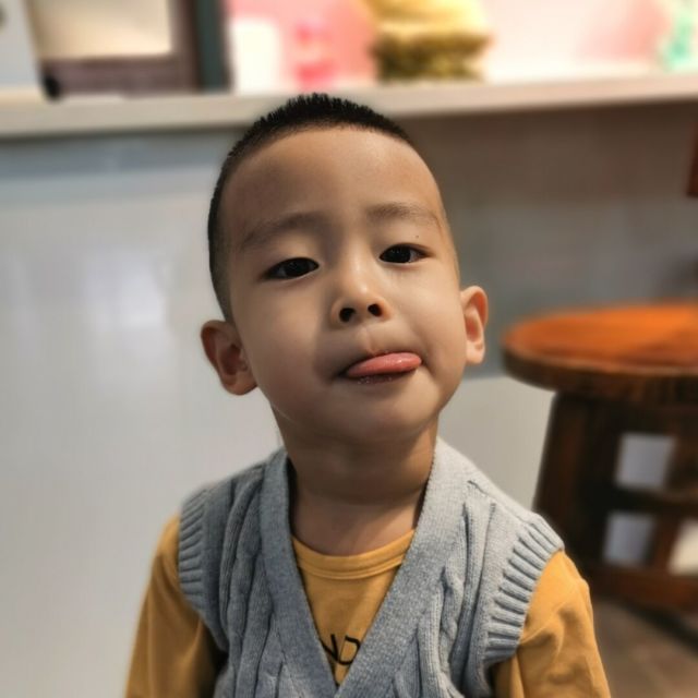 1360563 