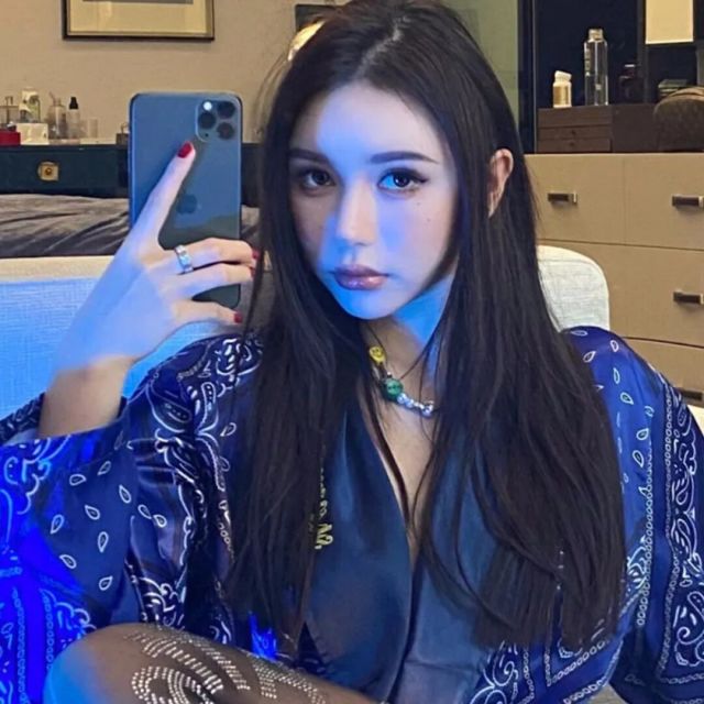 137382 伊恋
