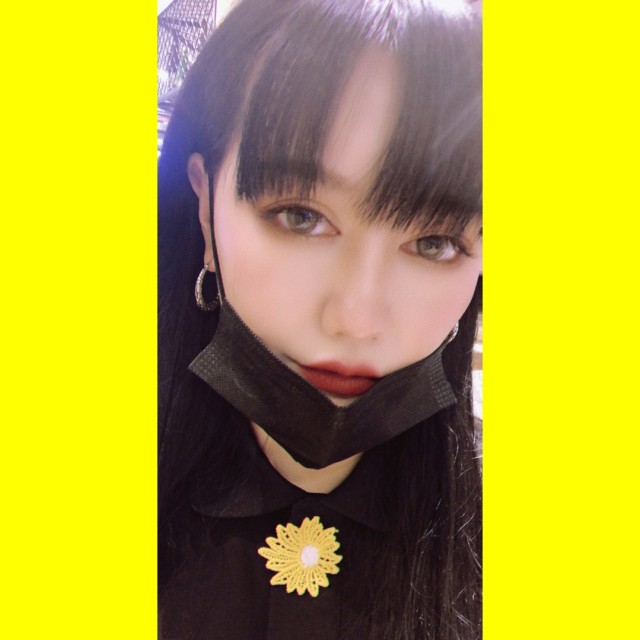 1379155 (๑• .̫ •๑)