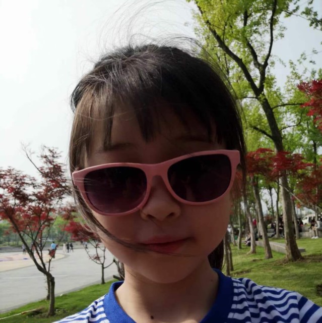1380135 明月