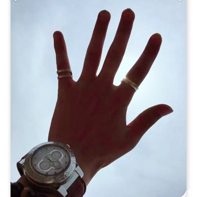 1384694 