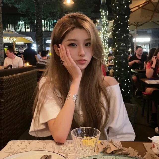 1385544 陈。