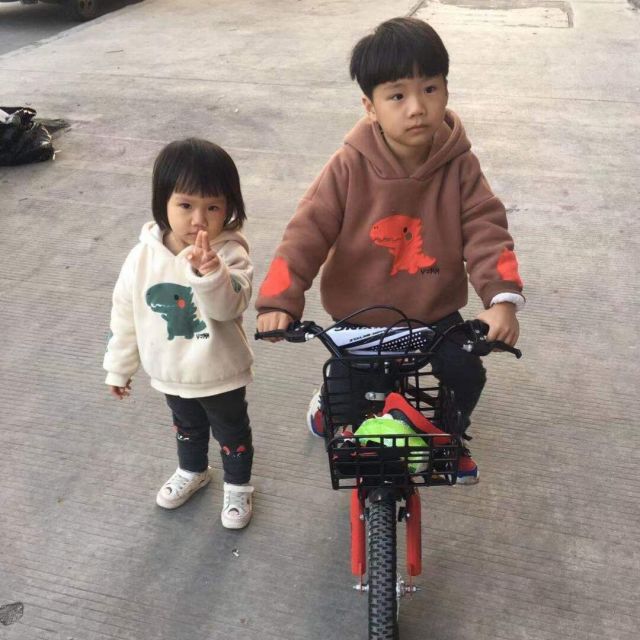 1394027 --/憨笑