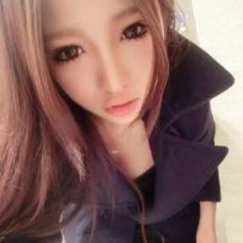 142305 Laraine