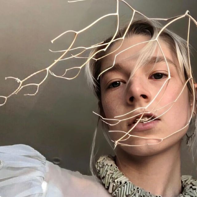 1457987404 。。