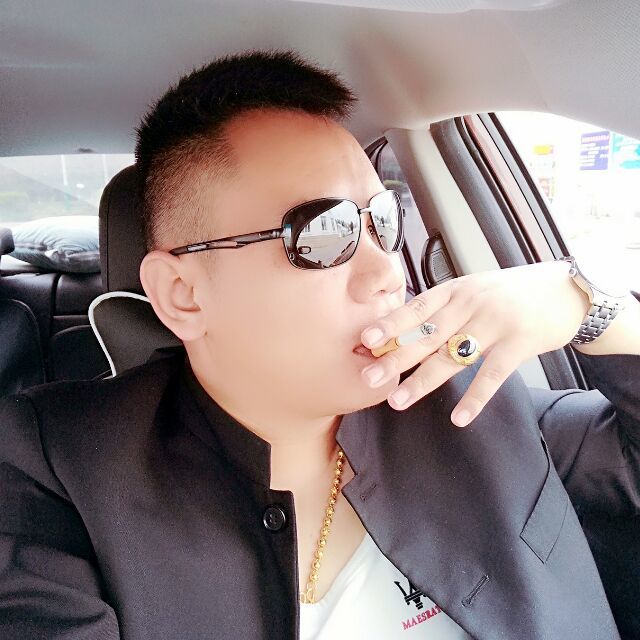 1493291 ♠ 独自抬头看星星♣