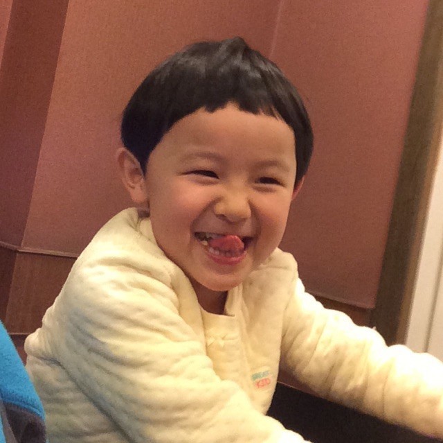 1511780 边缘人