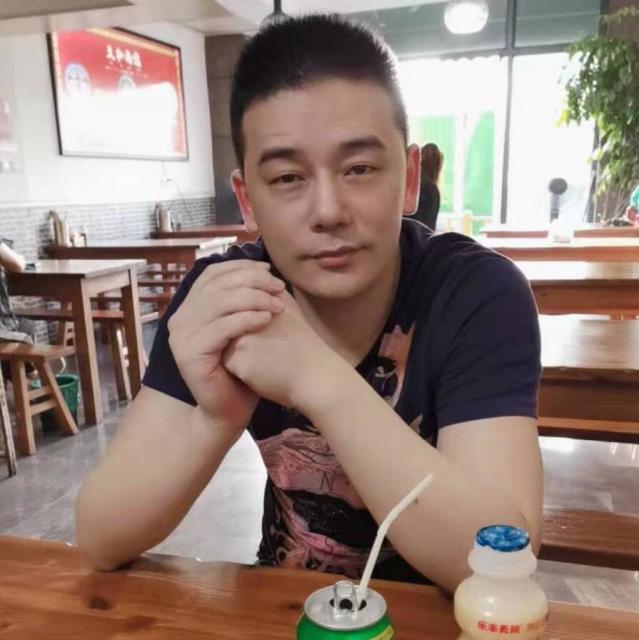 1518648 陳小胖
