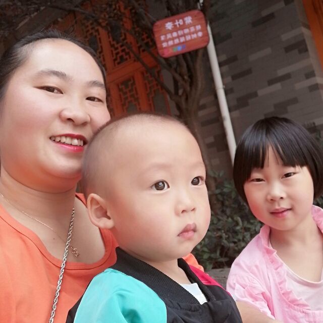 1533568 胖妹妹