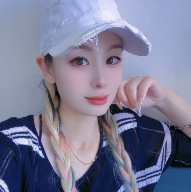 1552233 葫哒哒。。